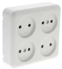 stekkerdoos 40voudig ongeaard