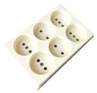 stekkerdoos 6-voudig ongeaard