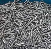 schroeven en draadnagels